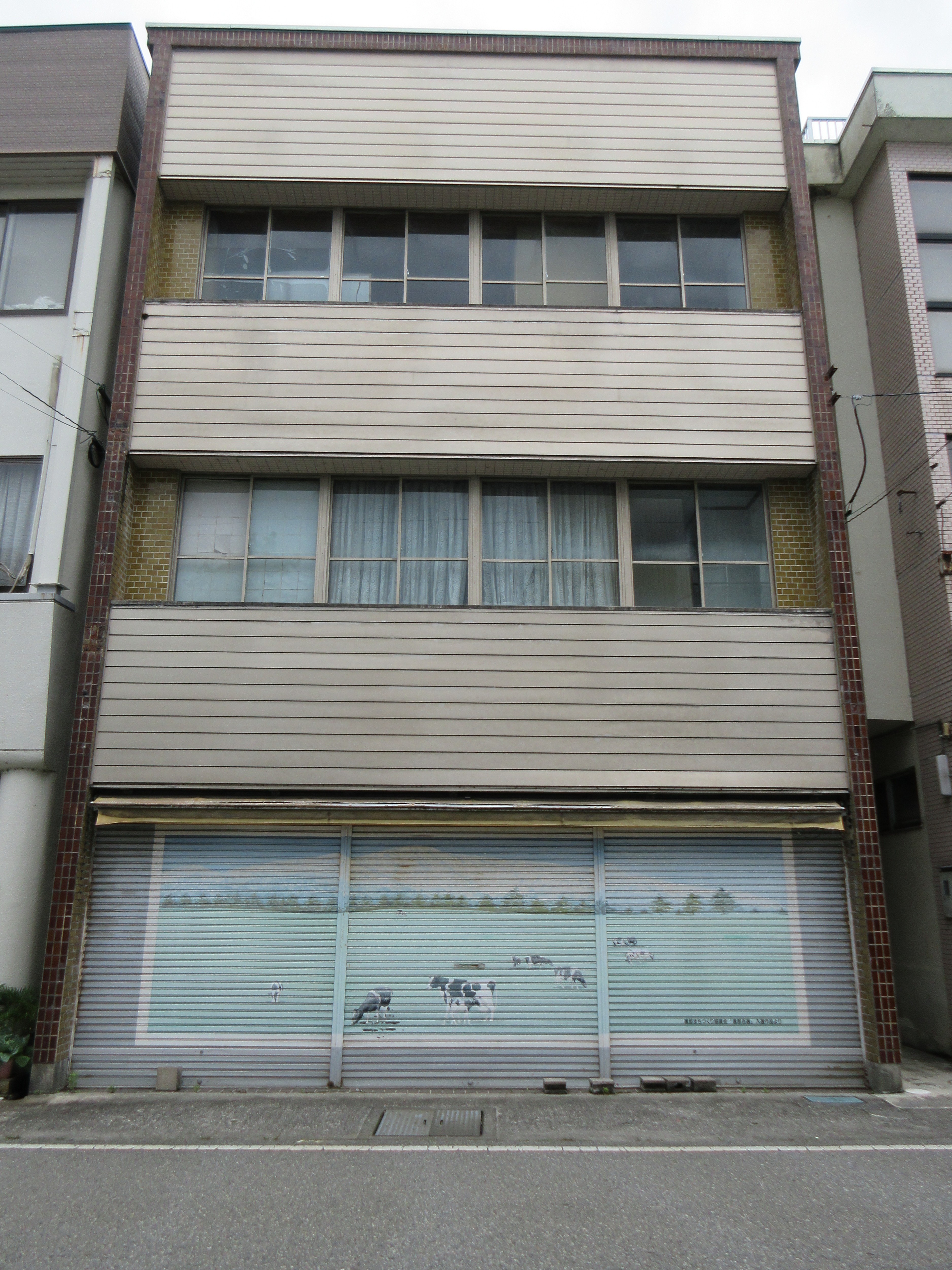 正面外観
