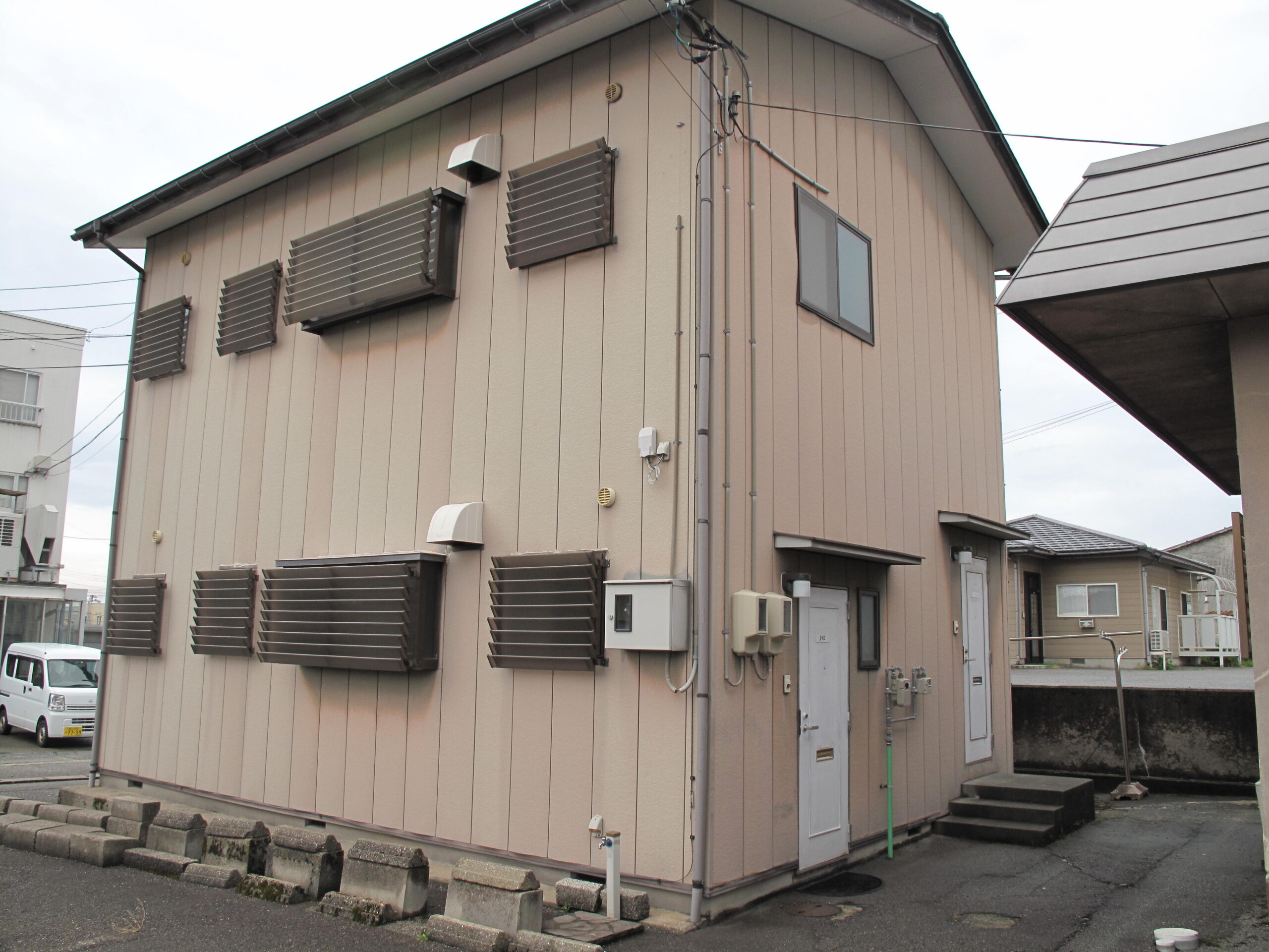 アパート　魚津市吉島