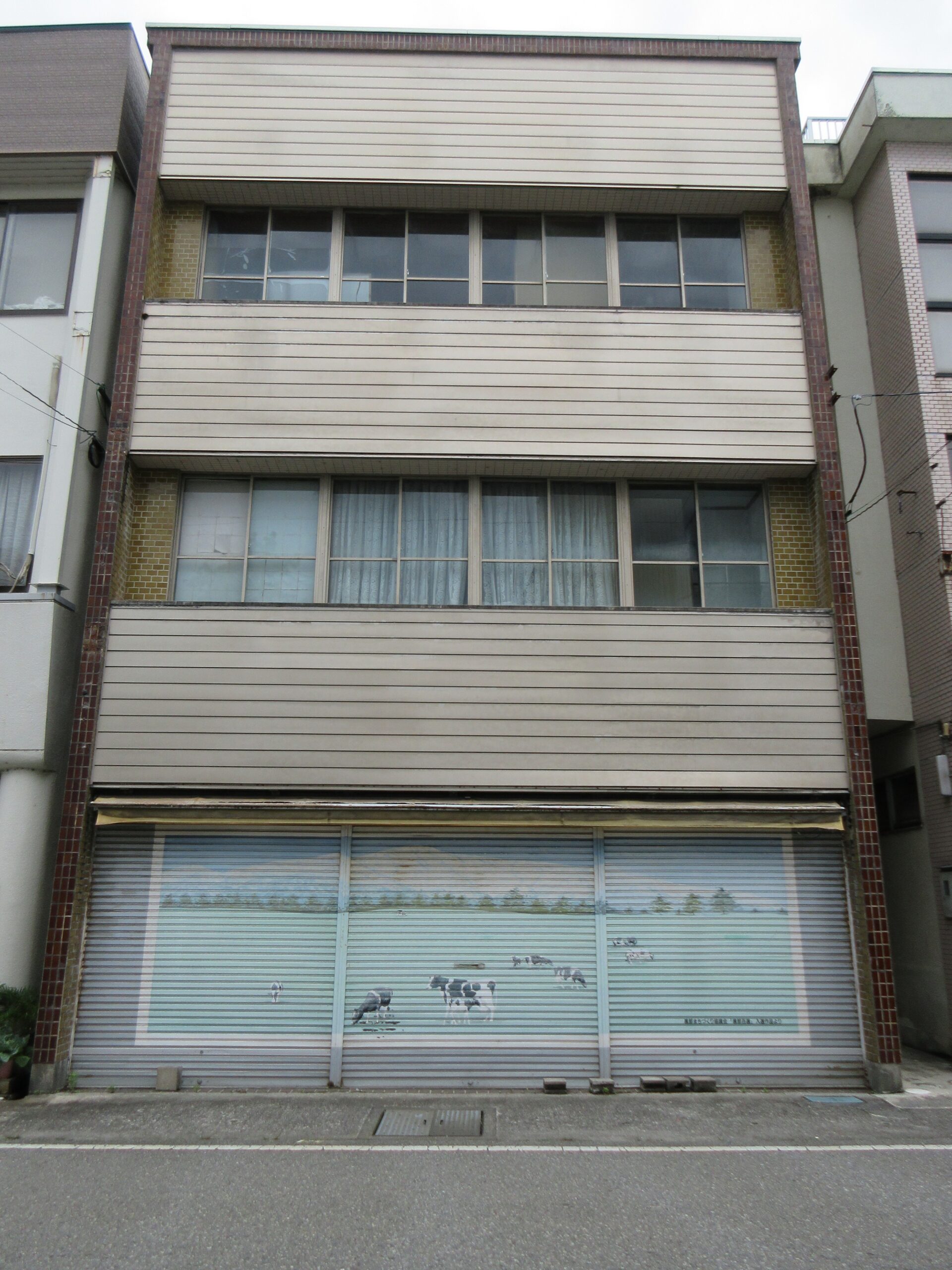 黒部市三日市　店舗併用中古住宅アップしました！